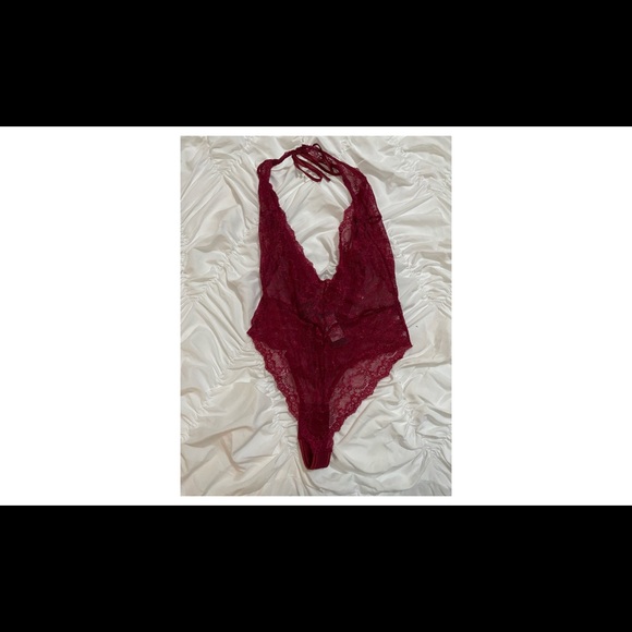 Red lingerie/bodysuit (Valentine’s day) - Picture 2 of 10